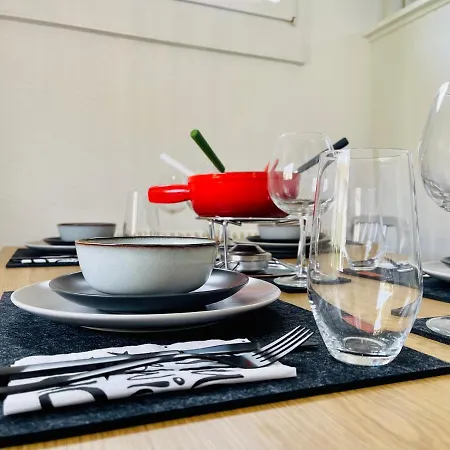 -the Urbanist- Lakeview Free Parking 2bd Fast Wifi Apartment Oberhofen
